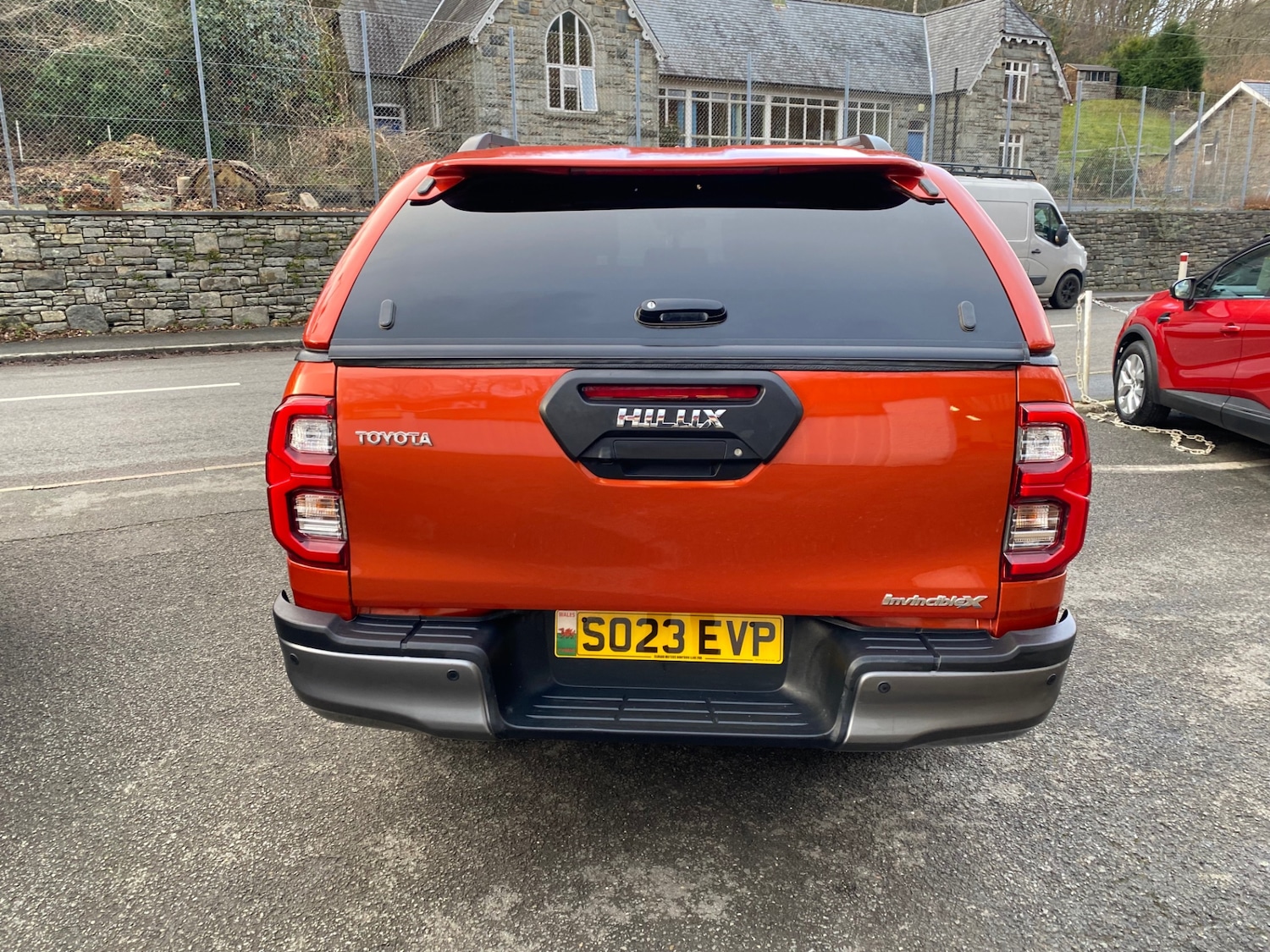 Used Toyota Hilux 2023 for sale - 77607855: Photo 4