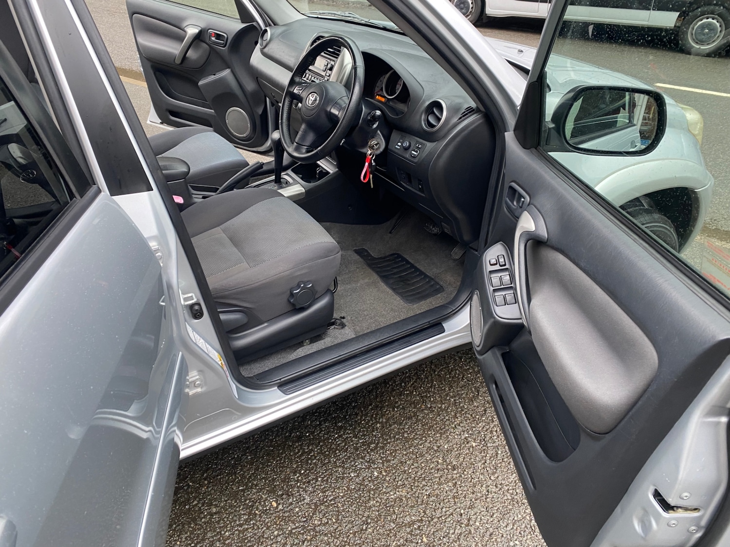 Used Toyota RAV4 2005 for sale - 77459999: Photo 13