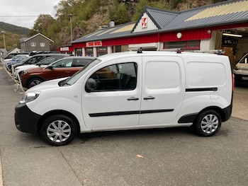 Used Renault Kangoo 2018 for sale - 76220527: Photo