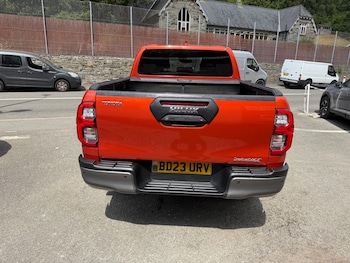 Used Toyota Hilux 2023 for sale - 79296370: Photo