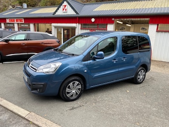 2018 (18) - 1.6 BlueHDi 100 Feel 5dr ETG6 Automatic Wheel Chair Car Van Mpv Estate