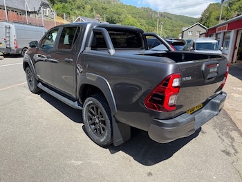 Used Toyota Hilux 2021 for sale - 79101720: Photo