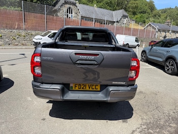 Used Toyota Hilux 2021 for sale - 79101720: Photo
