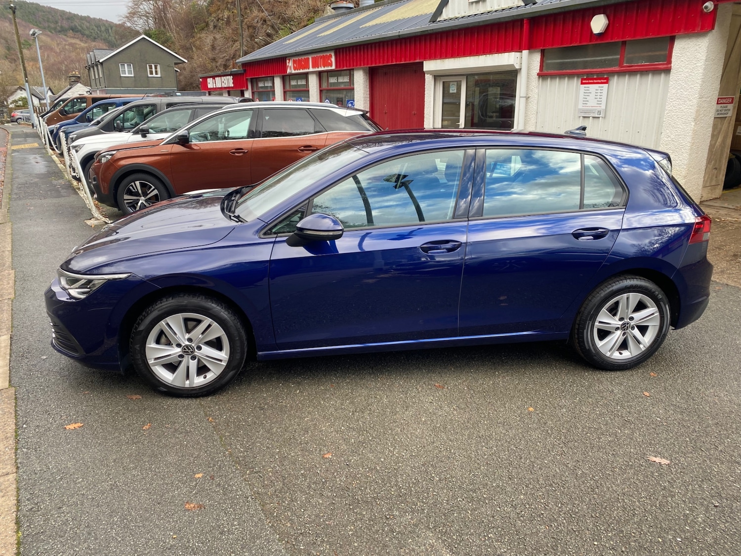 Used Volkswagen Golf 2020 for sale - 76559625: Photo 2