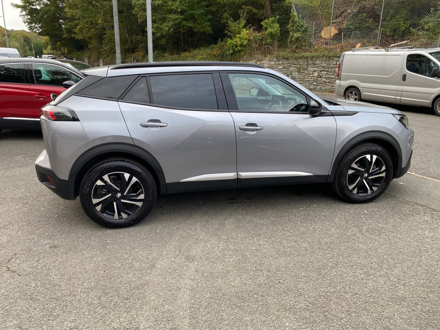 Used Peugeot 2008 2022 for sale - 76120391: Photo 7