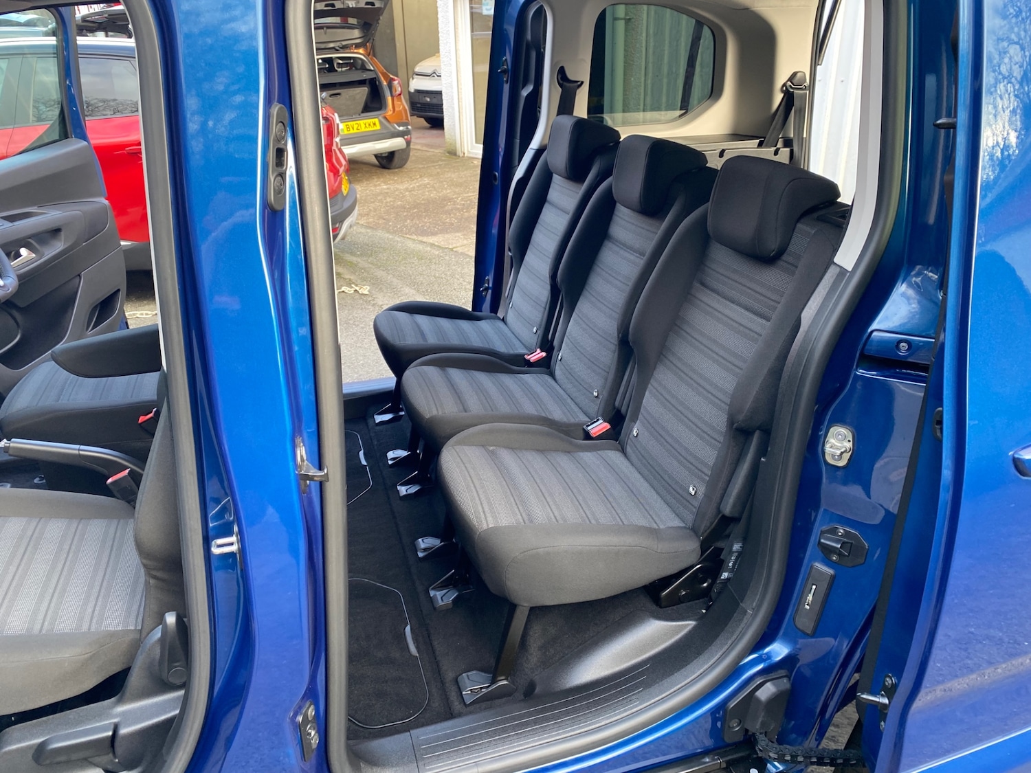 Used Vauxhall Combo Life 2020 for sale - 77668045: Photo 3