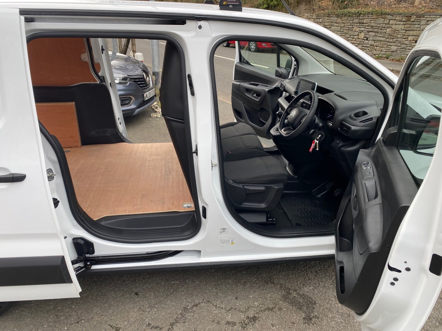 Used Citroen Berlingo 2022 for sale - 77873374: Photo 9