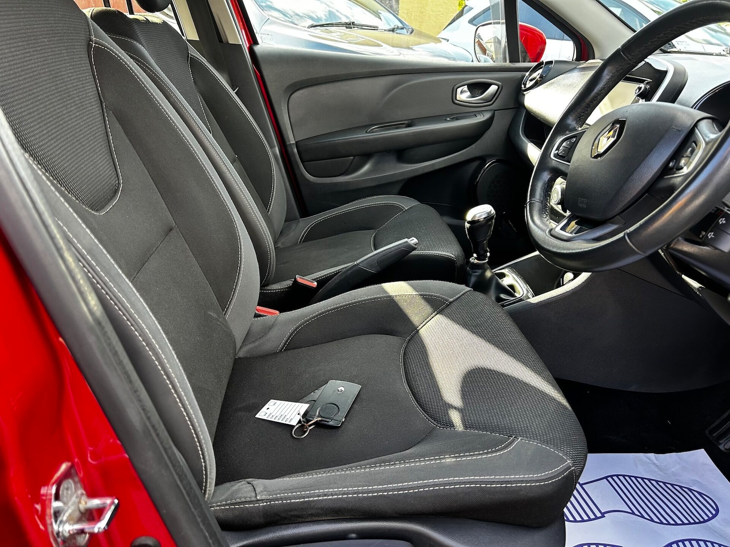 Used Renault Clio 2016 for sale - 76082172: Photo 12