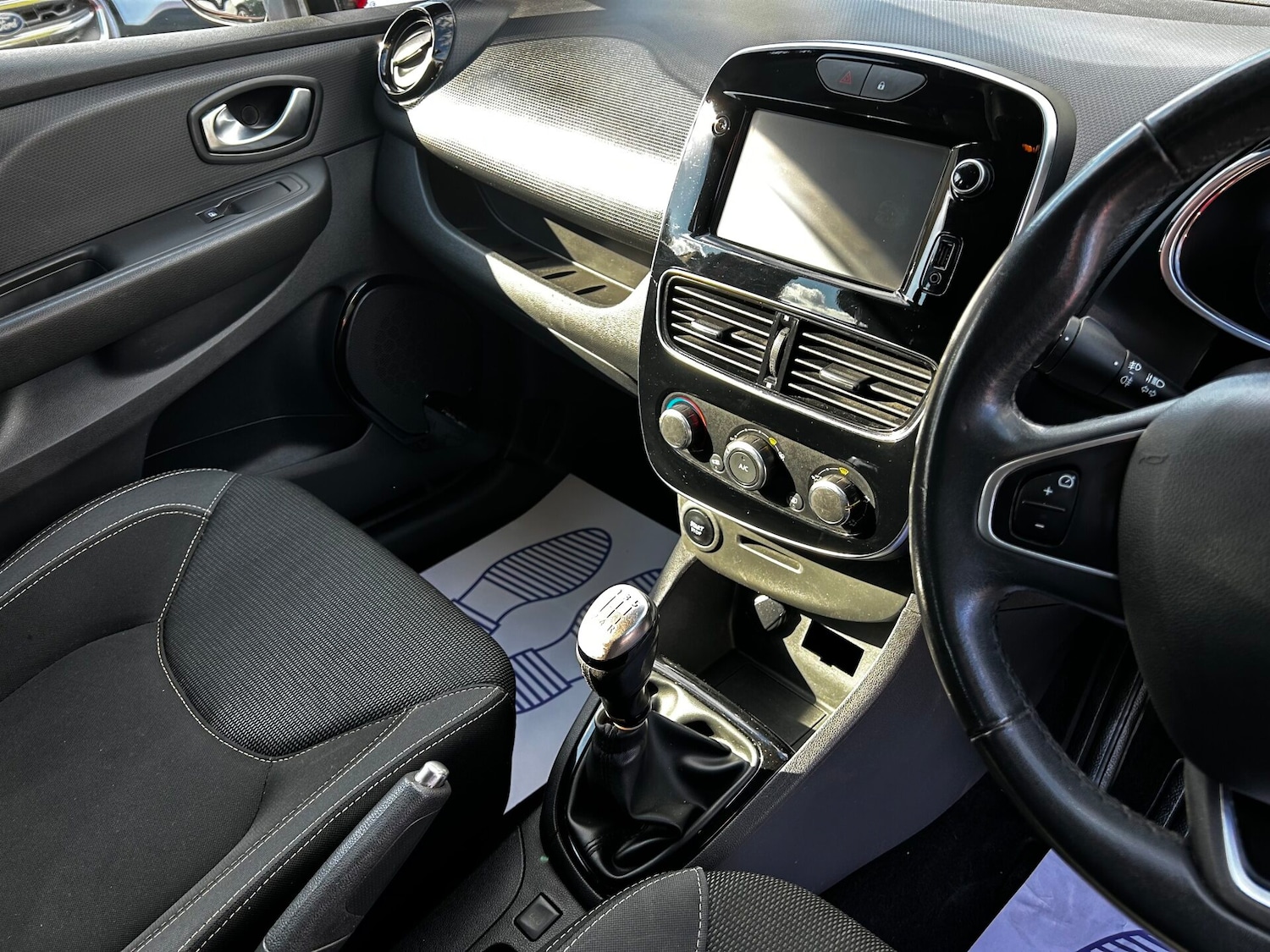 Used Renault Clio 2016 for sale - 76082172: Photo 13