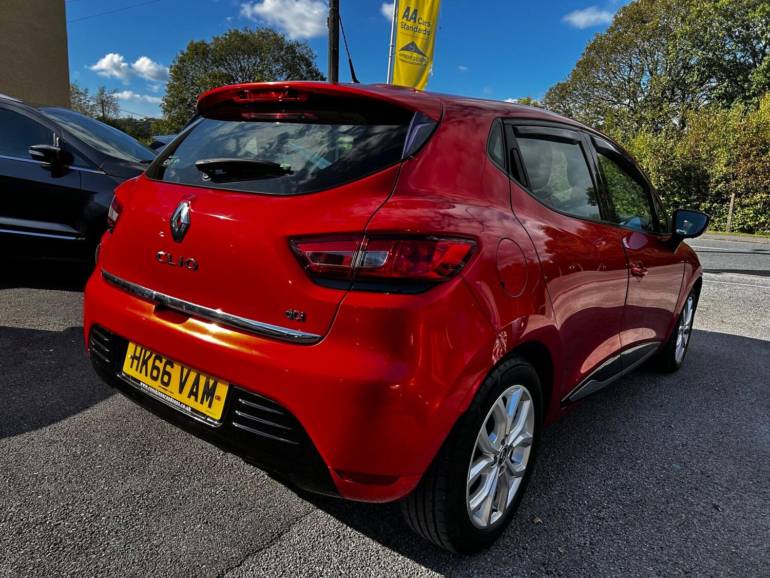 Used Renault Clio 2016 for sale - 76082172: Photo 4