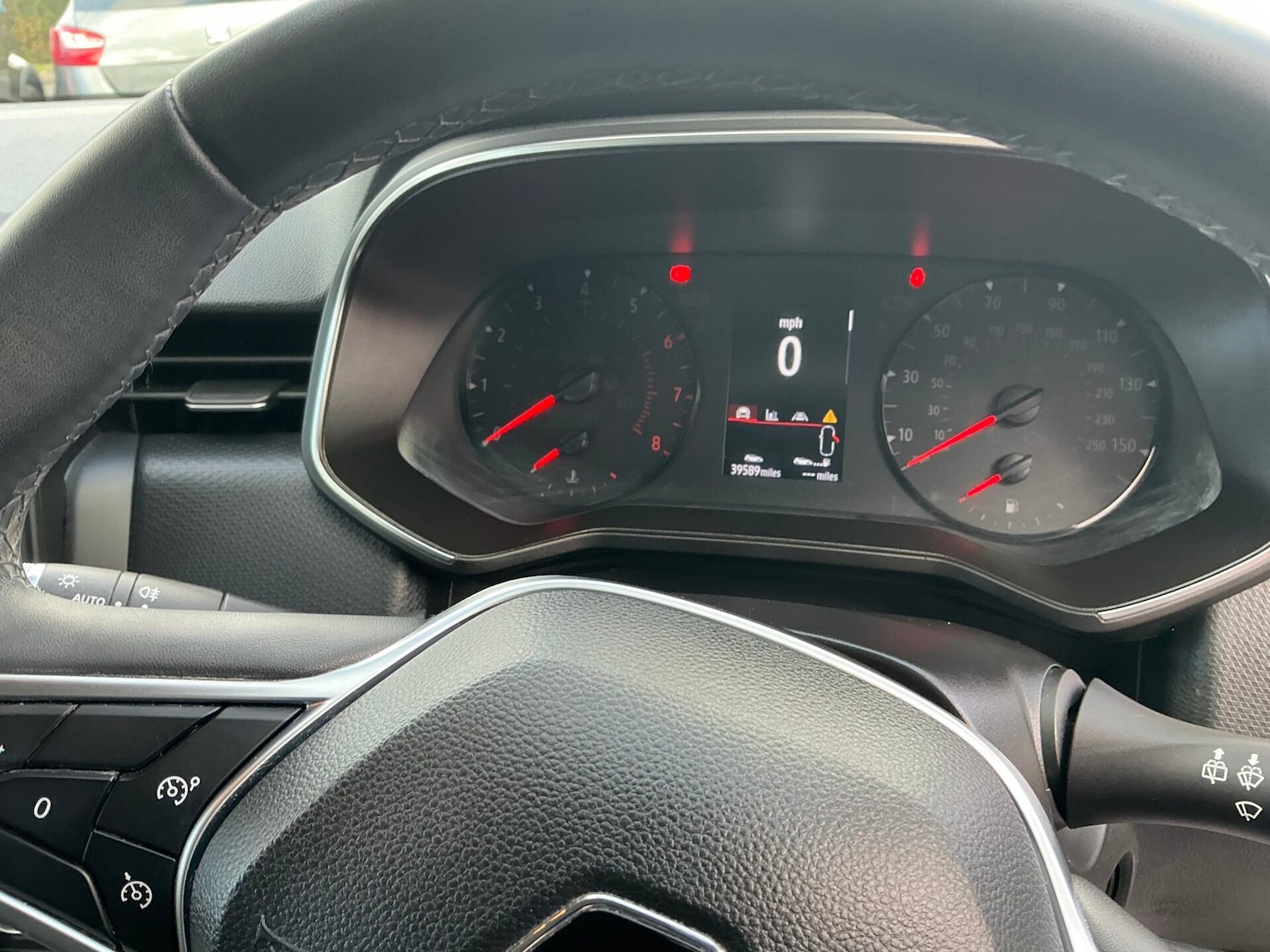 Used Renault Clio 2020 for sale - 76383252: Photo 11