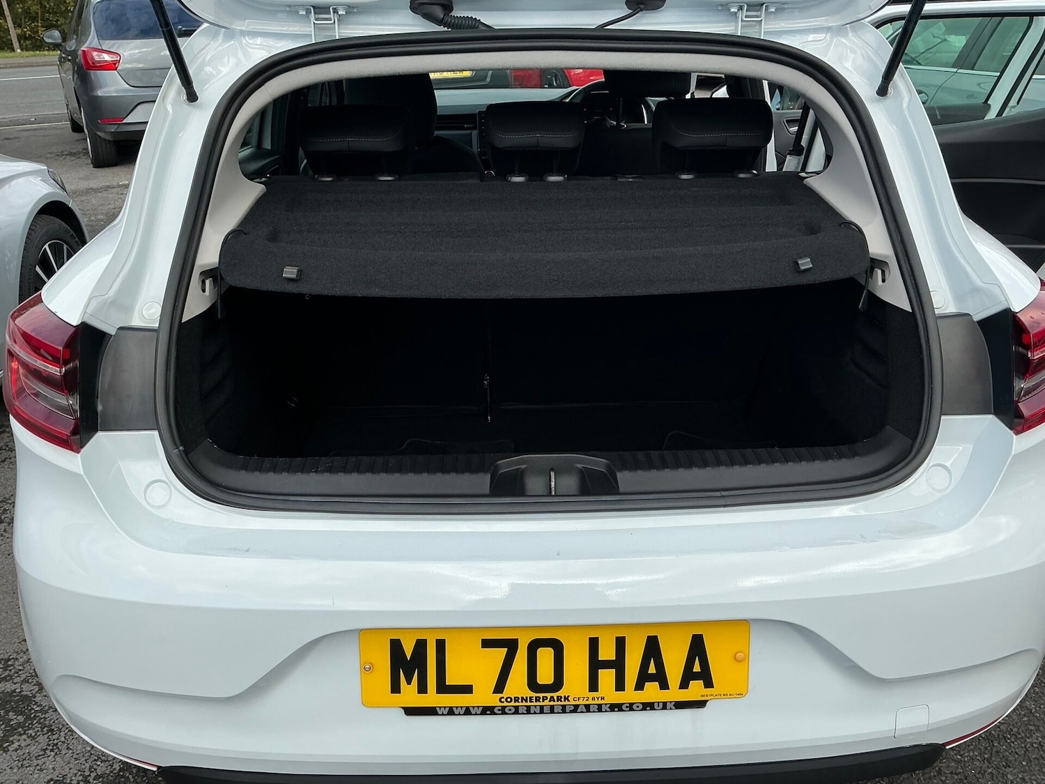 Used Renault Clio 2020 for sale - 76383252: Photo 17