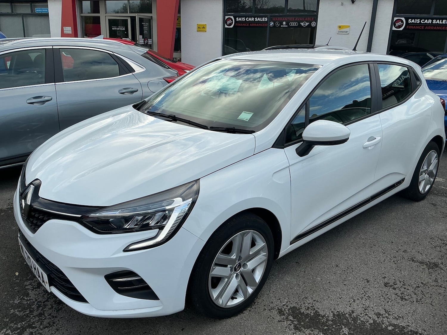 Used Renault Clio 2020 for sale - 76383252: Photo 6