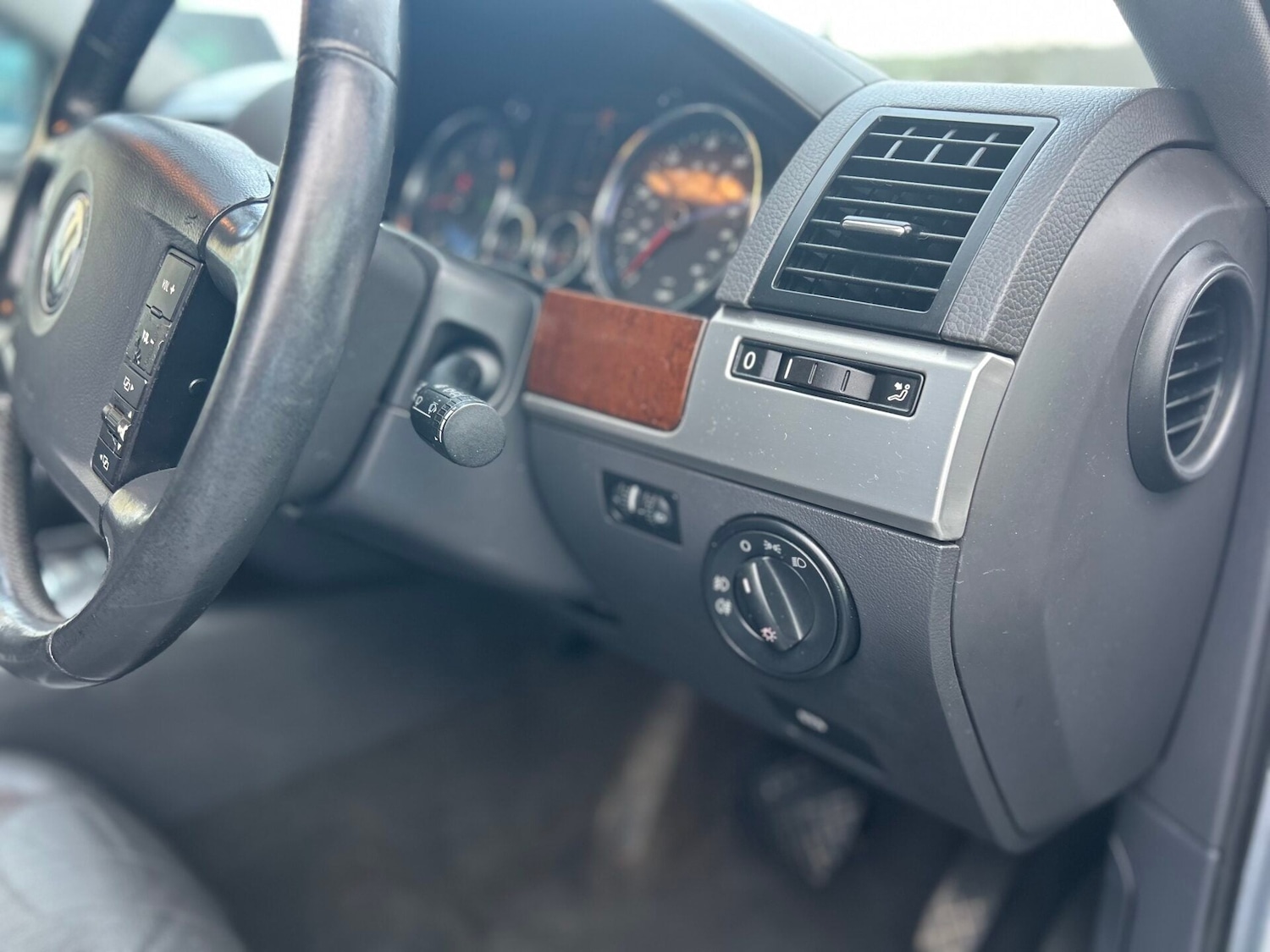 Used Volkswagen Touareg 2006 for sale - 77298559: Photo 32