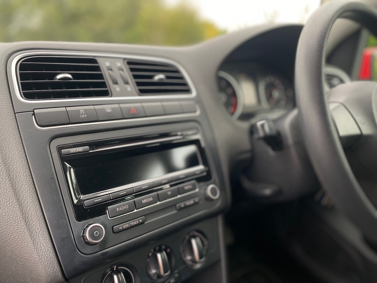 Used Volkswagen Polo 2012 for sale - 76287061: Photo 4