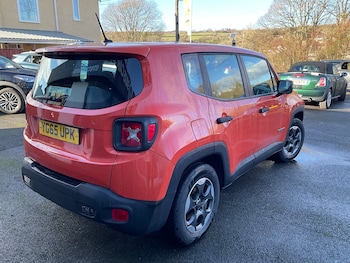 Used Jeep Renegade 2015 for sale - 77234557: Photo