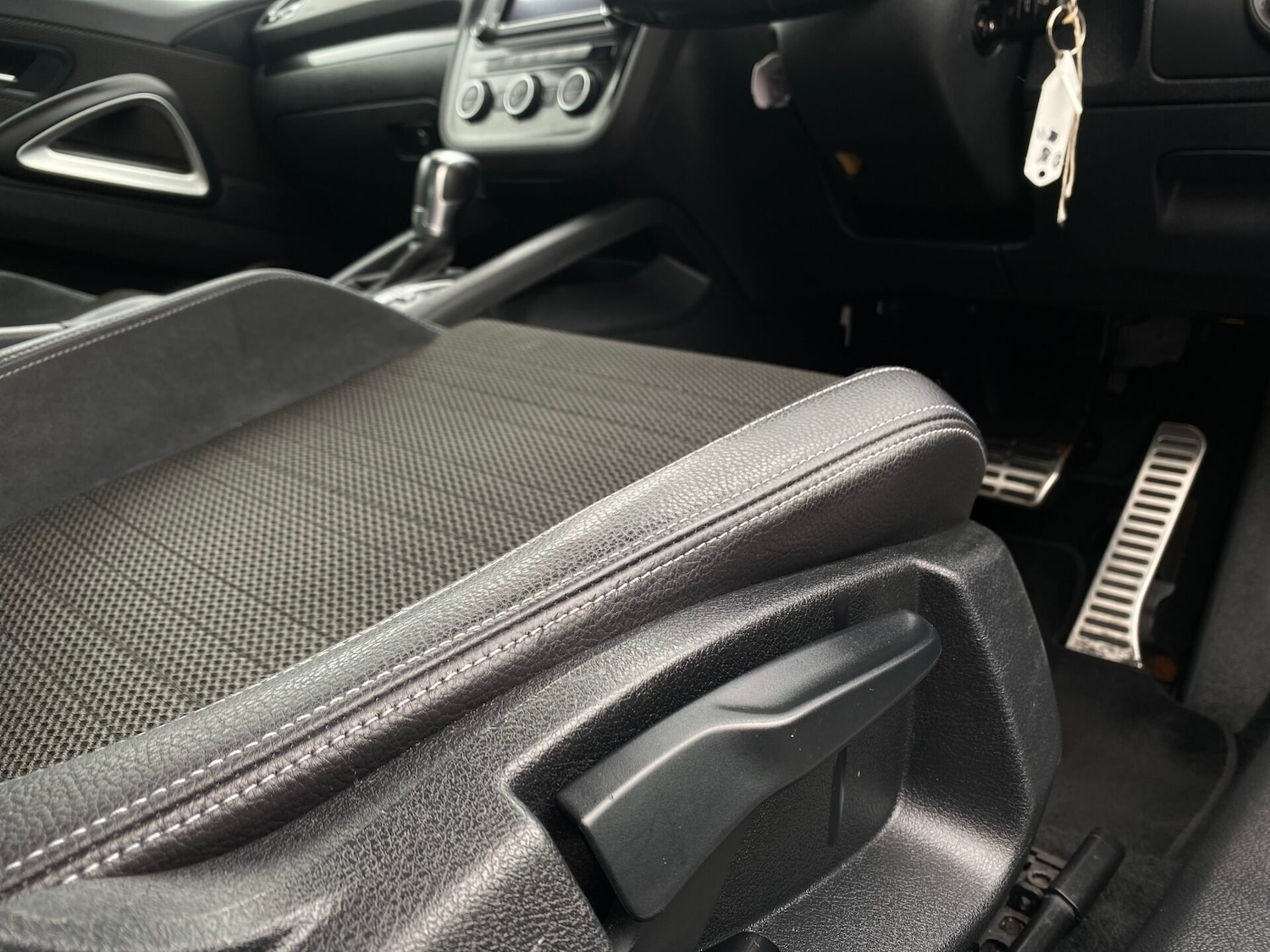 Used Volkswagen Scirocco 2016 for sale - 76207599: Photo 16