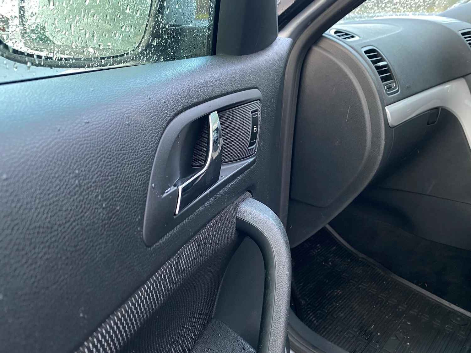 Used Skoda Yeti 2012 for sale - 77302847: Photo 12