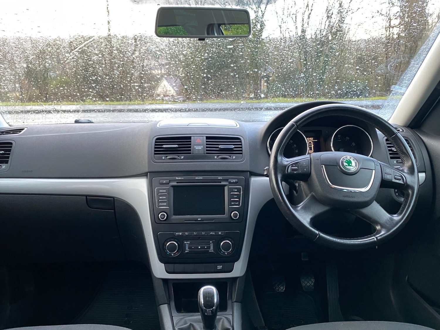 Used Skoda Yeti 2012 for sale - 77302847: Photo 9