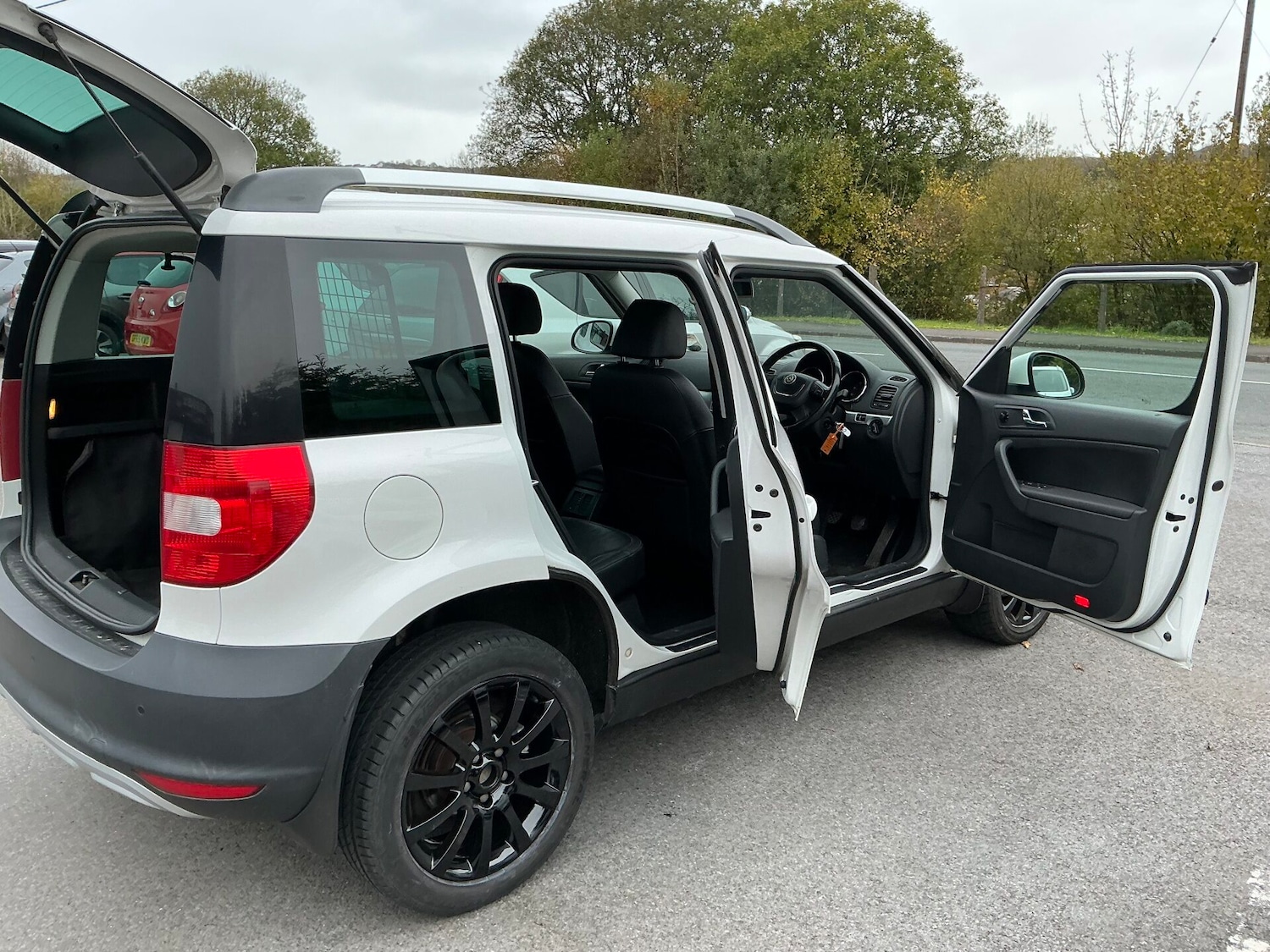 Used Skoda Yeti 2010 for sale - 76385613: Photo 16