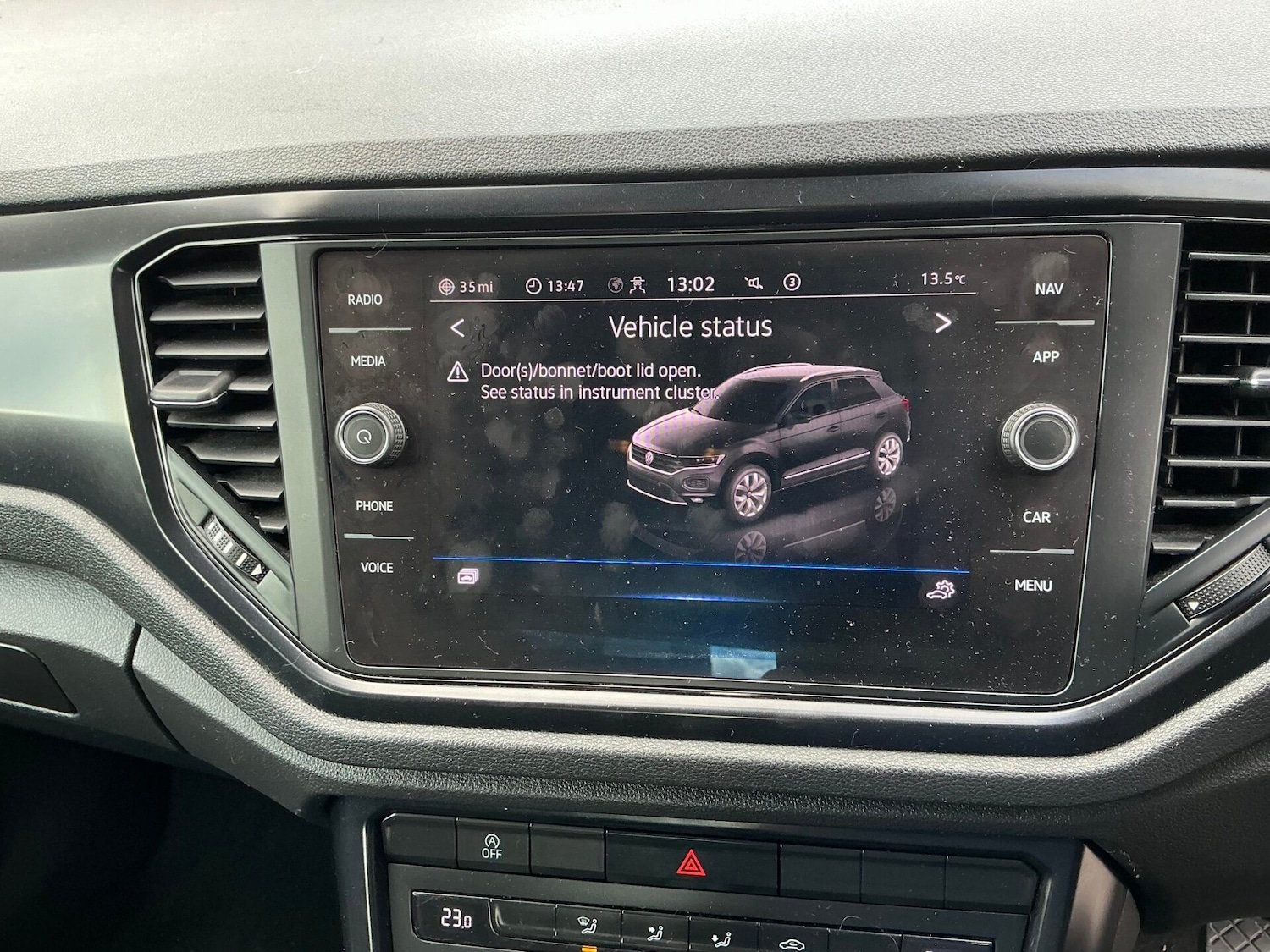 Used Volkswagen T-Roc 2021 for sale - 76383244: Photo 13