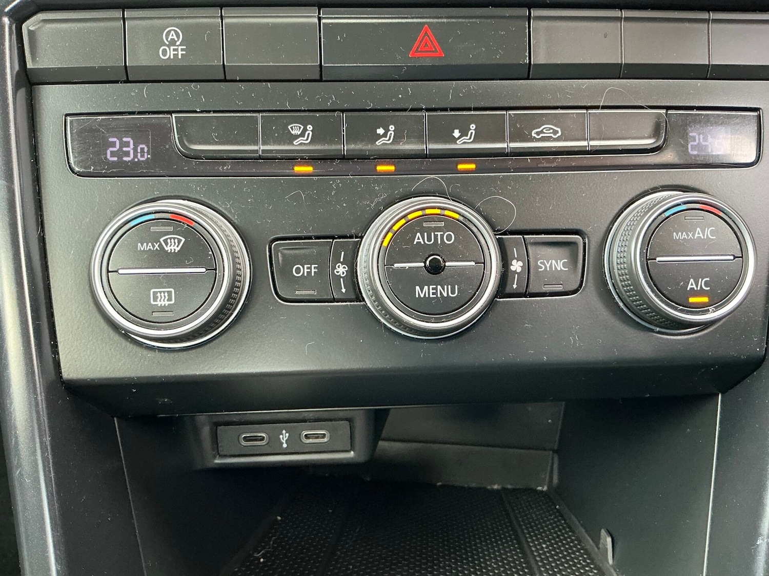 Used Volkswagen T-Roc 2021 for sale - 76383244: Photo 14