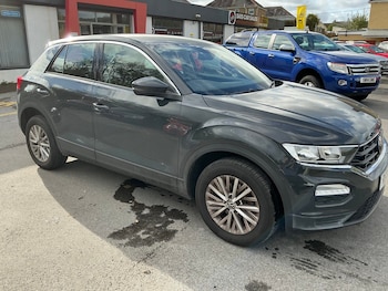 Used Volkswagen T-Roc 2021 for sale - 76383244: Photo