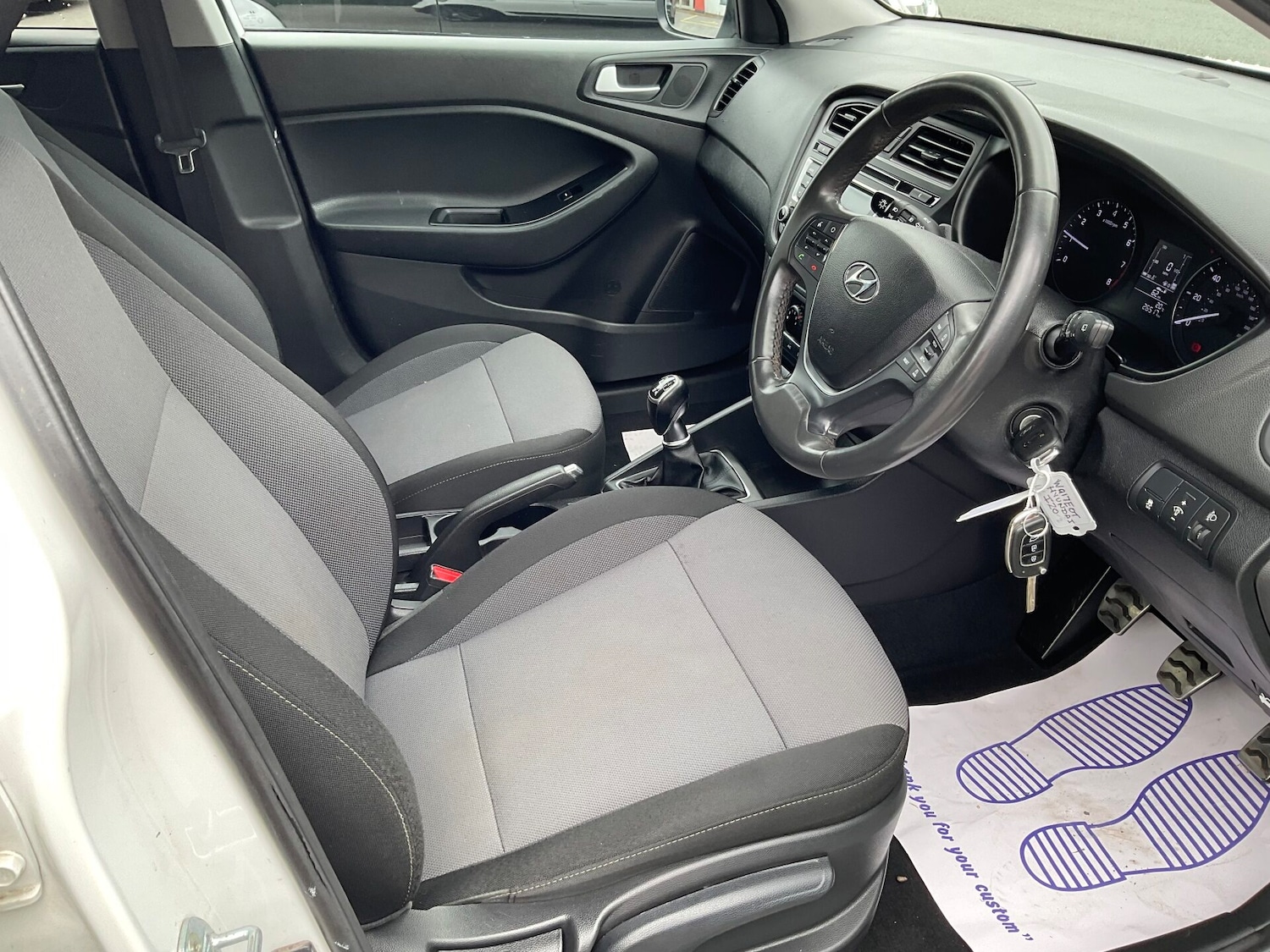 Used Hyundai i20 2017 for sale - 77889275: Photo 14