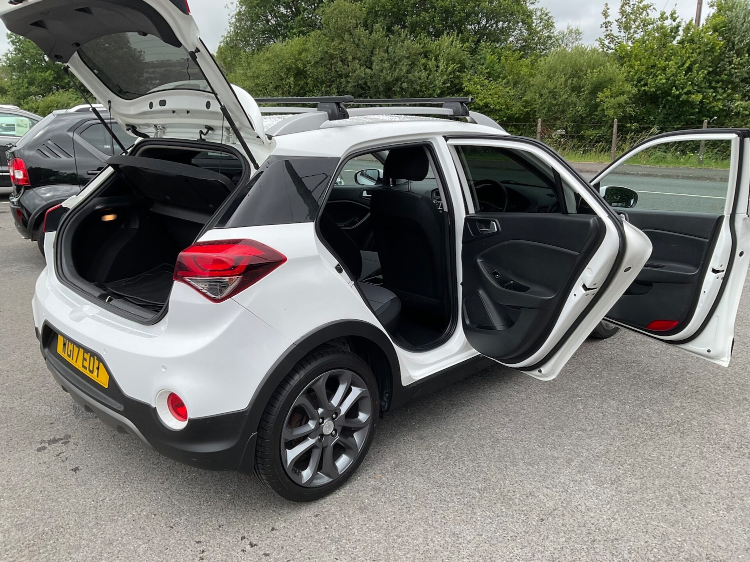 Used Hyundai i20 2017 for sale - 77889275: Photo 18