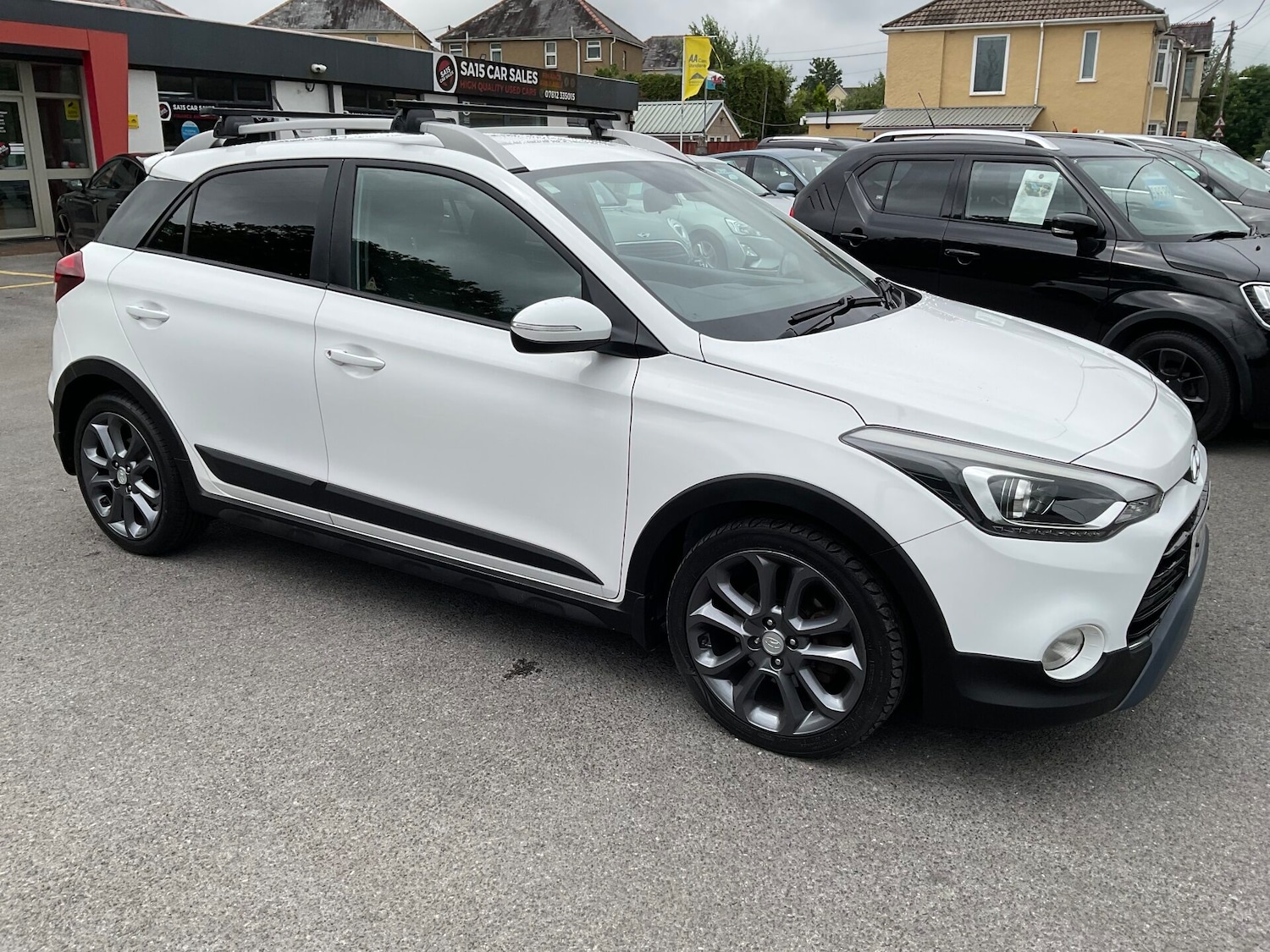 Used Hyundai i20 2017 for sale - 77889275: Photo 2