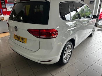 Used Volkswagen Touran 2018 for sale - 75426001: Photo