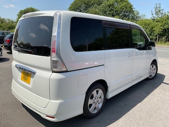 Used Nissan Serena  for sale - 75425584: Photo