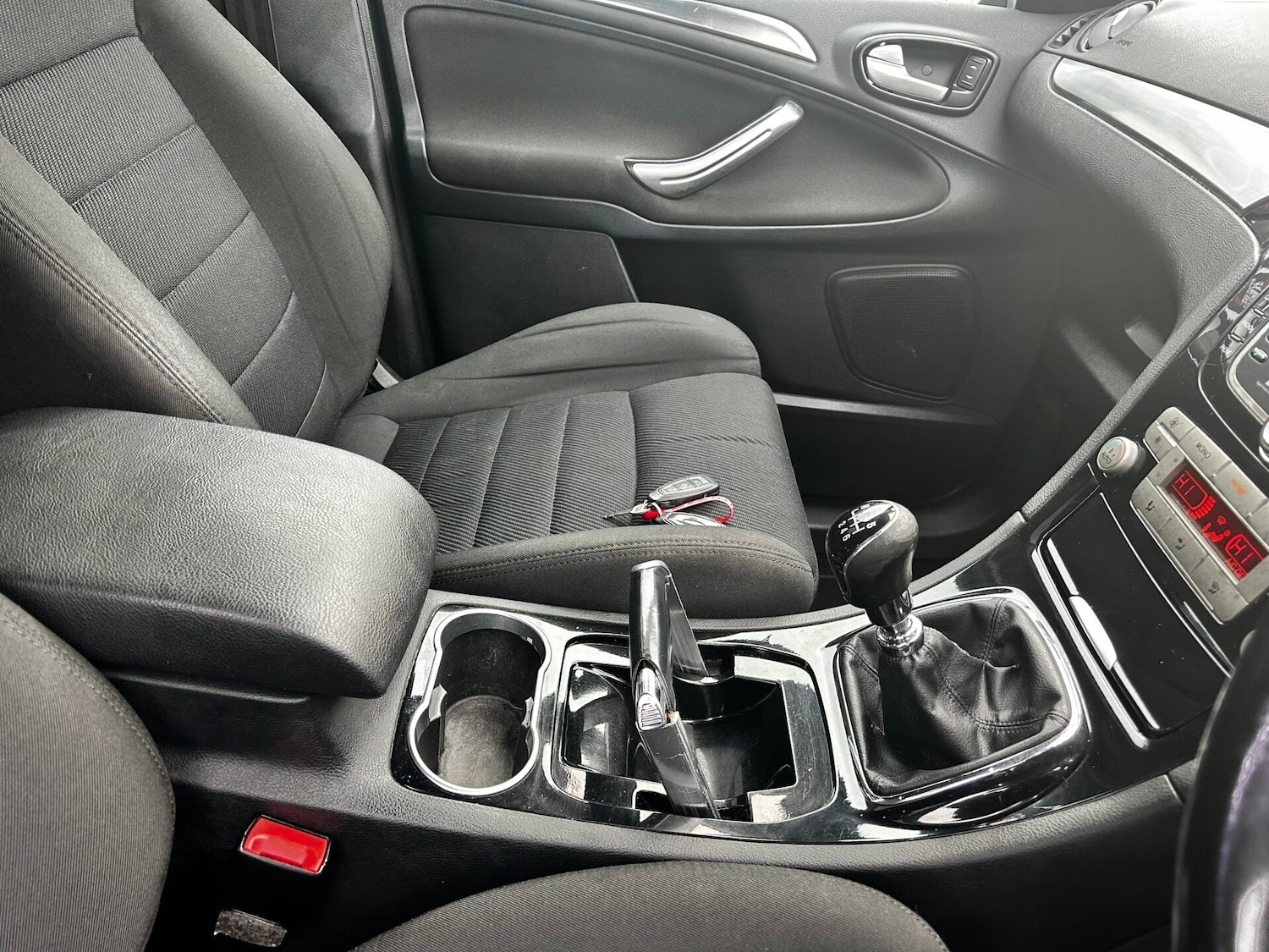 Used Ford S-Max 2010 for sale - 77324632: Photo 11