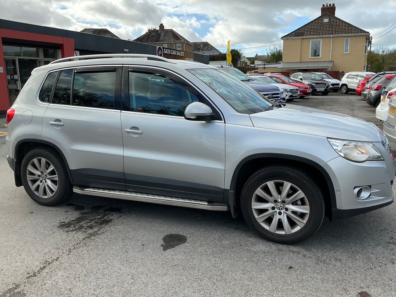 Used Volkswagen Tiguan 2011 for sale - 76383243: Photo 3