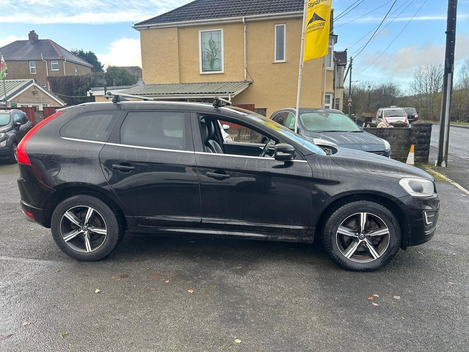 Used Volvo XC60 2016 for sale - 76829680: Photo 3