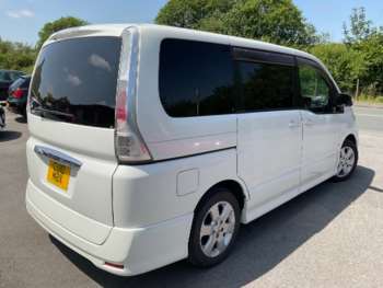 Used Nissan Serena  for sale - 74974731: Photo