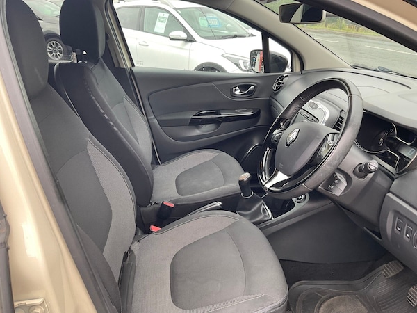 Used Renault Captur 2015 for sale - 75425950: Photo 2