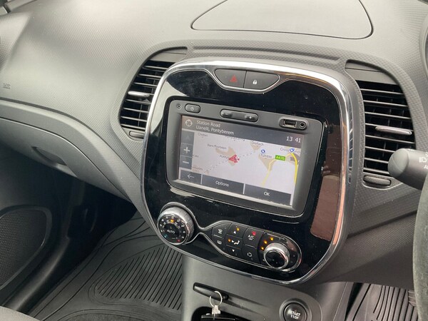 Used Renault Captur 2015 for sale - 75425950: Photo 8