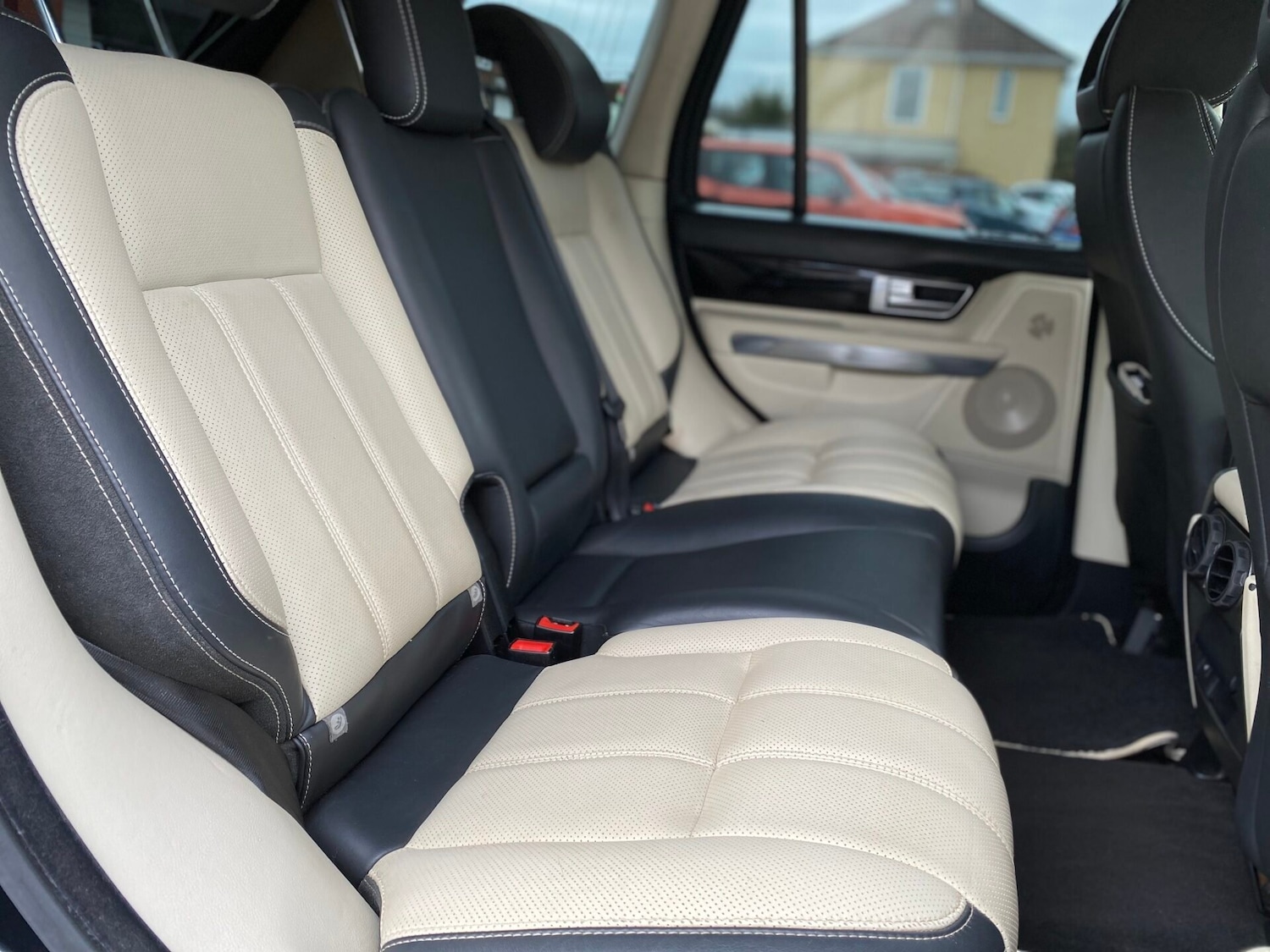 Used Land Rover Range Rover Sport 2011 for sale - 76320808: Photo 18