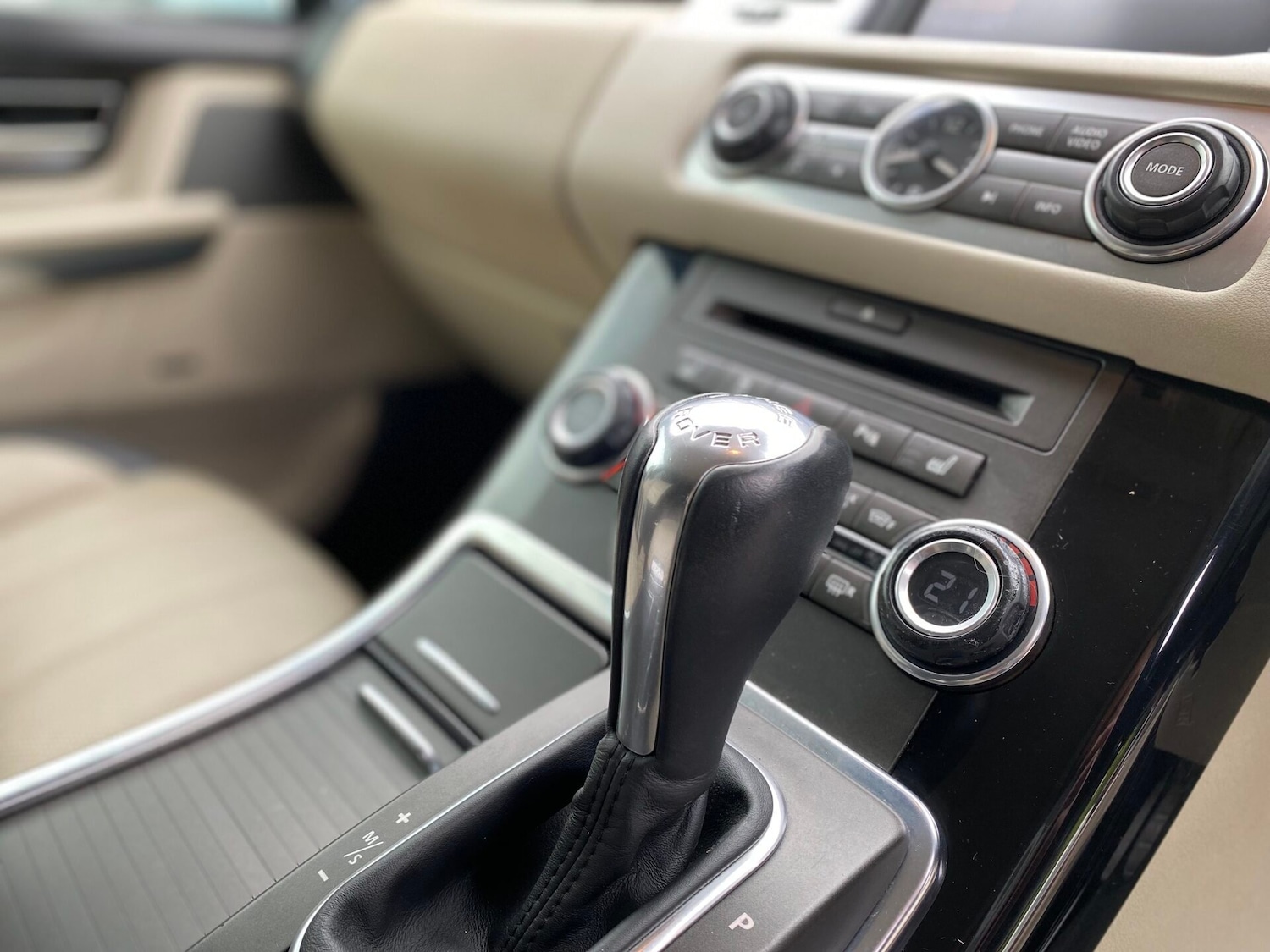 Used Land Rover Range Rover Sport 2011 for sale - 76320808: Photo 4