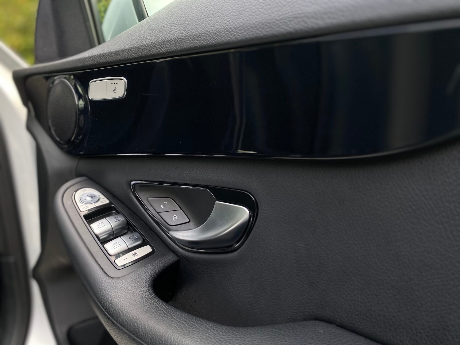 Used Mercedes-Benz C Class 2018 for sale - 76207600: Photo 10