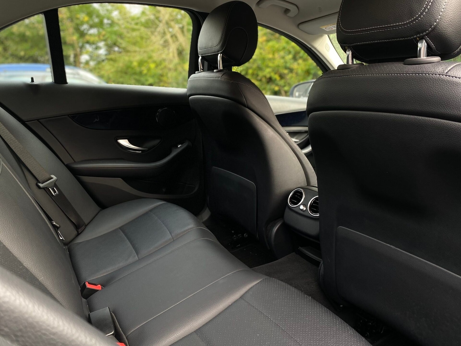 Used Mercedes-Benz C Class 2018 for sale - 76207600: Photo 30