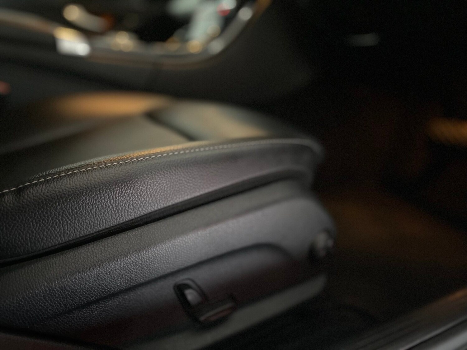 Used Mercedes-Benz C Class 2018 for sale - 76207600: Photo 35