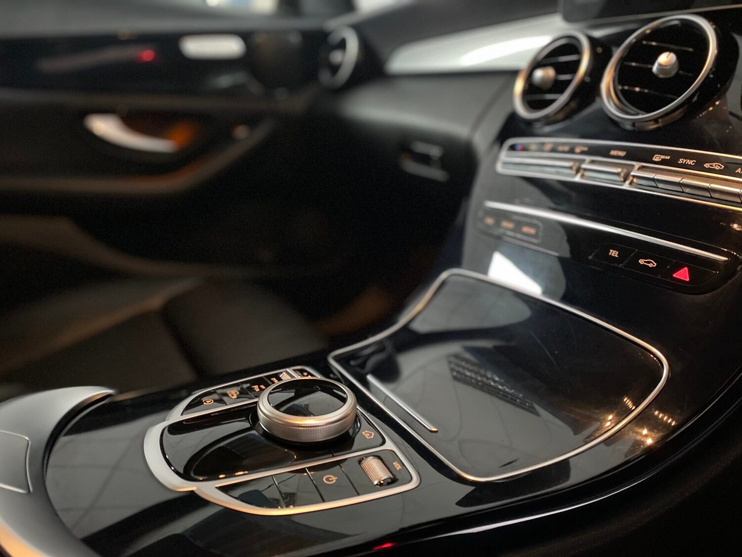 Used Mercedes-Benz C Class 2018 for sale - 76207600: Photo 36