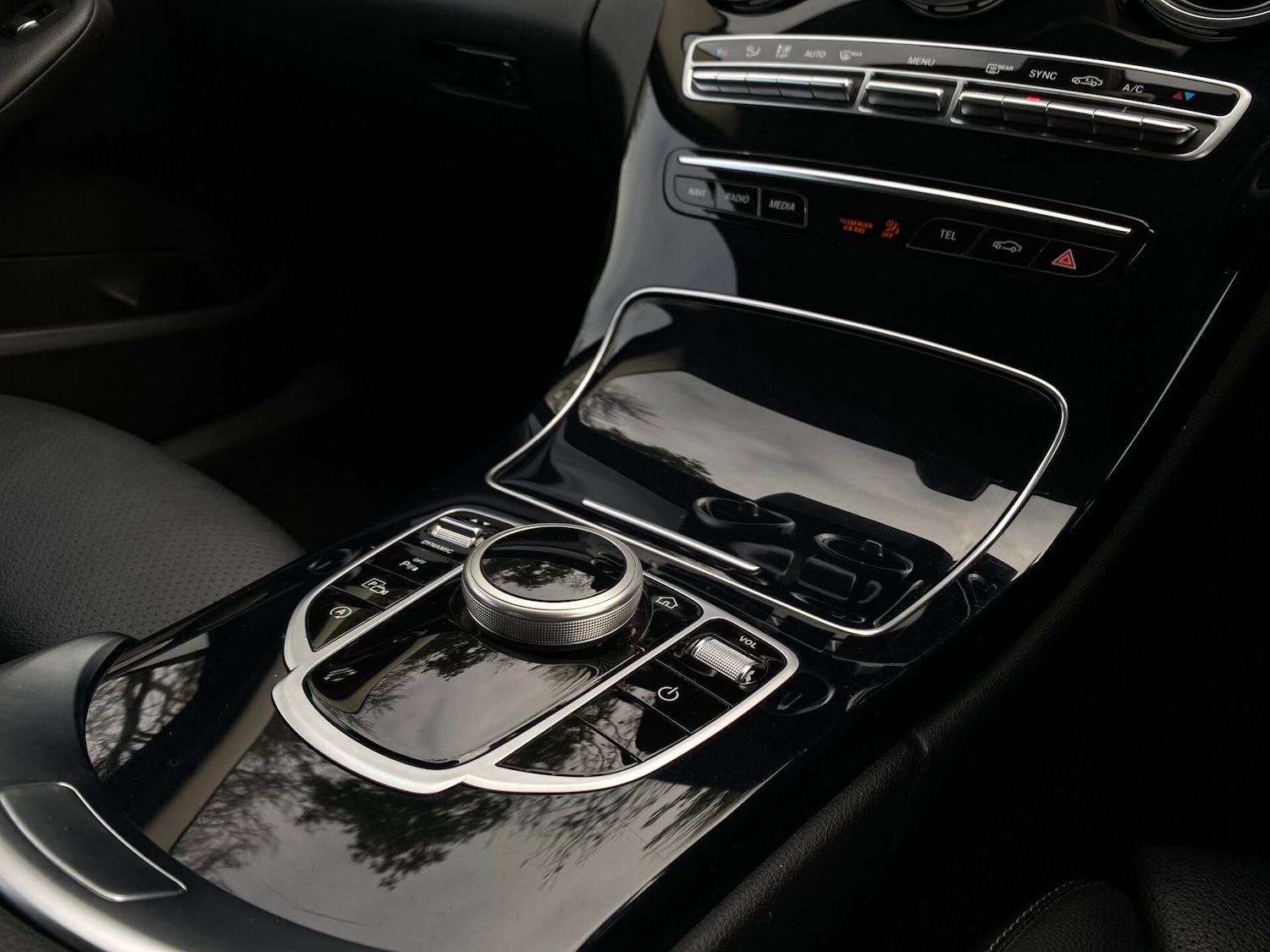 Used Mercedes-Benz C Class 2018 for sale - 76207600: Photo 9