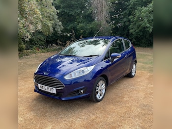 Used Ford Fiesta 2015 for sale - 79475103: Photo
