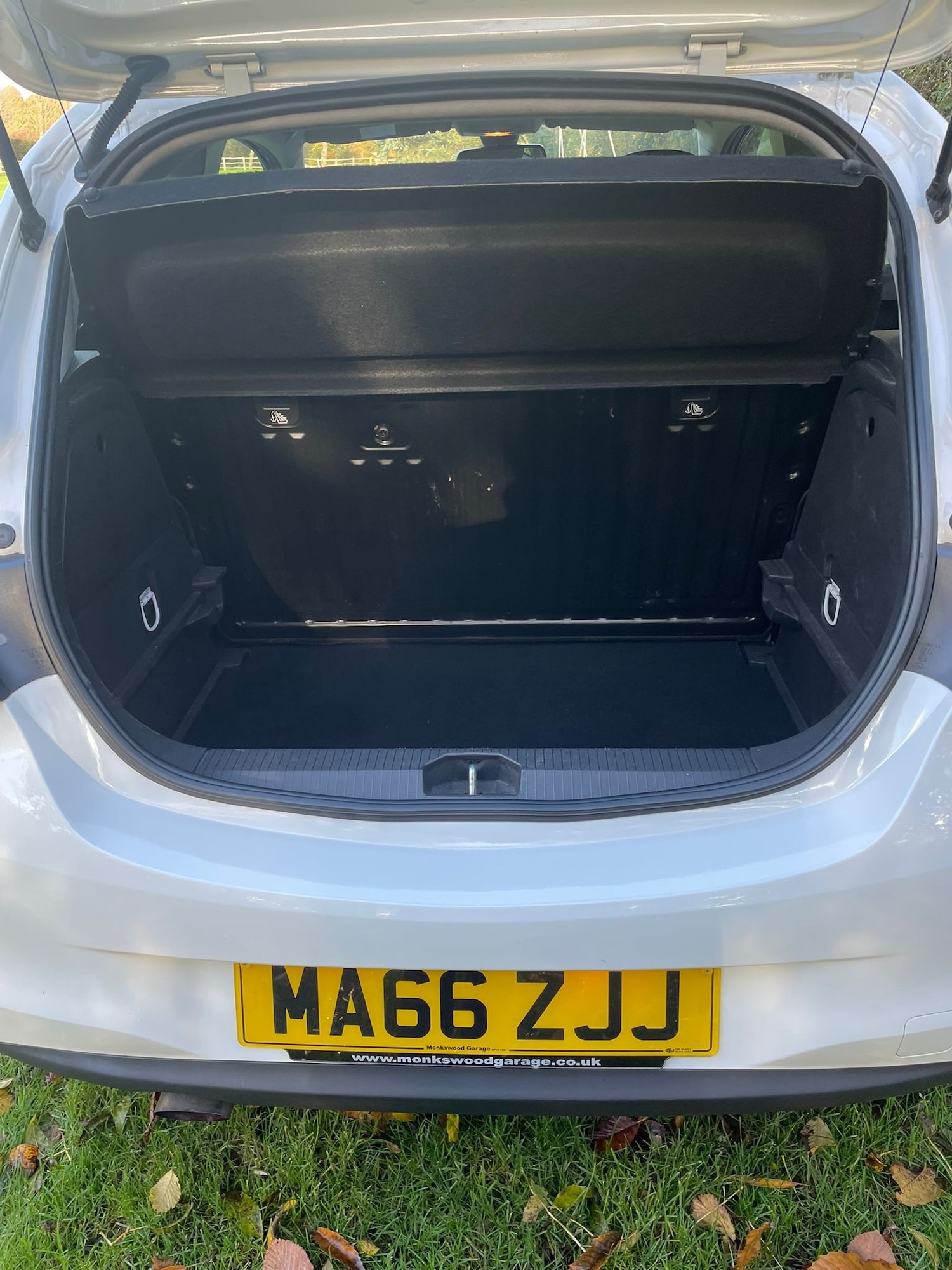 Used Vauxhall Corsa 2016 for sale - 76471317: Photo 9