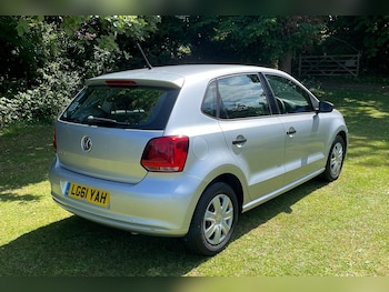 Used Volkswagen Polo 2011 for sale - 74832489: Photo
