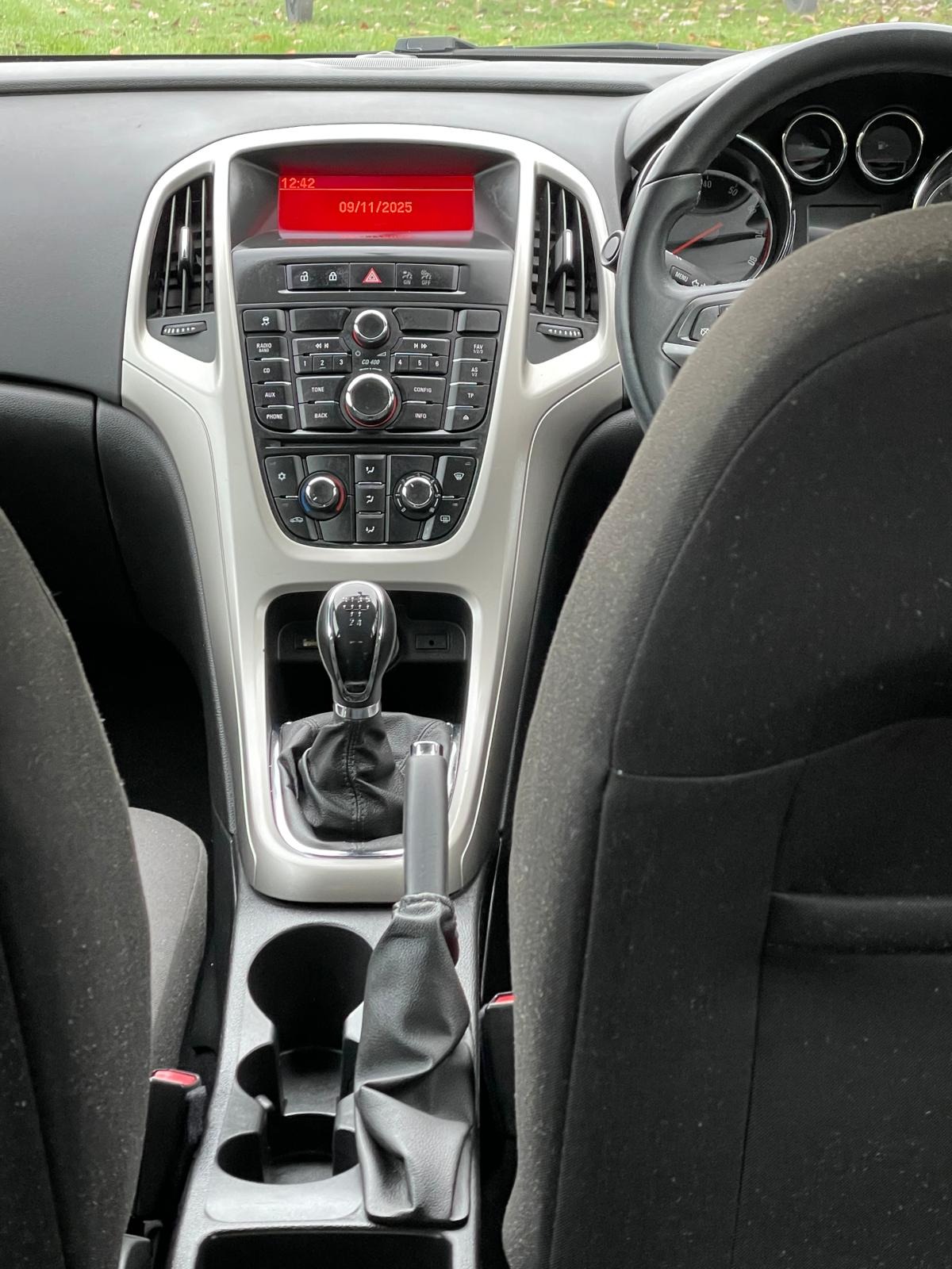 Used Vauxhall Astra 2013 for sale - 76527336: Photo 19