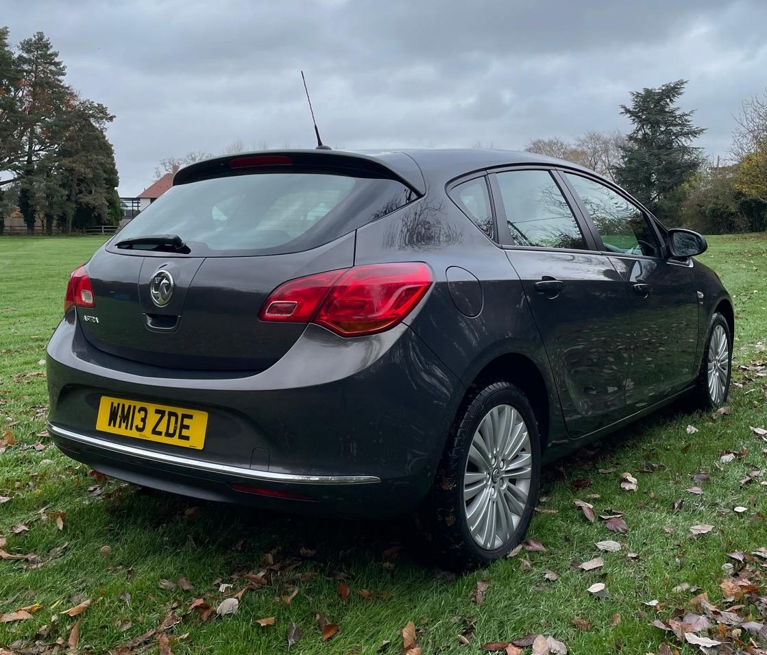 Used Vauxhall Astra 2013 for sale - 76527336: Photo 5